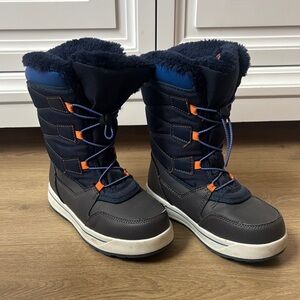 Boys size 3 Winter Boots